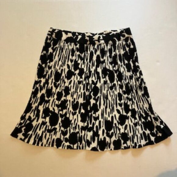 MaxMara black and white floral skirt Size 8 - Picture 3 of 5